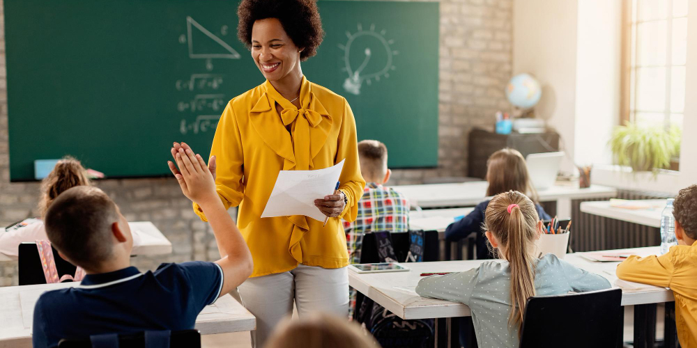 Educação de SP define para novembro posse nos cargos de mais 4